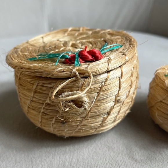 Boho Set Of Three Nesting Baskets Small Woven Flower Detail Decor 3” x 3.5” - Picture 3 of 11